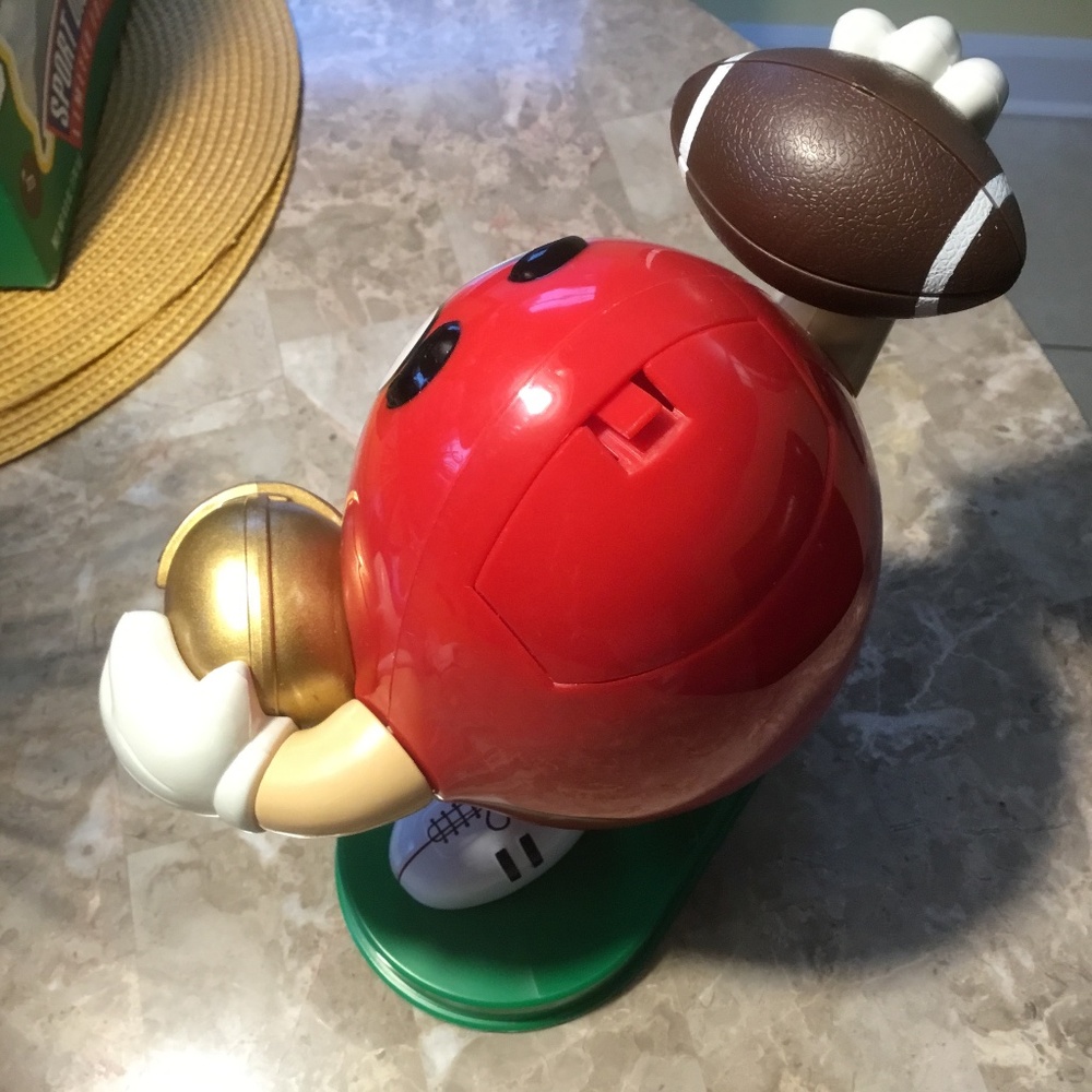 Vintage M&M Sport Candy Dispenser Limited Edition Football - Picture 15 of 16